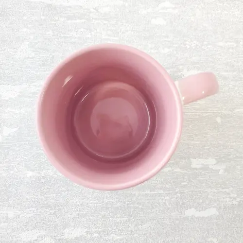 Farebné vnútro a uško