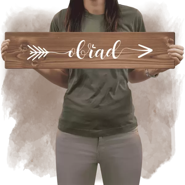 Dřevěná směrovka OBŘAD