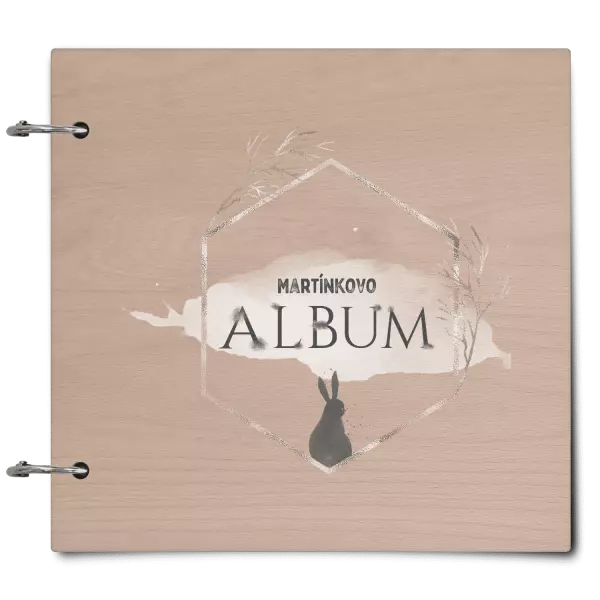 Dřevěné album se sponami Zajíc ve zlatém šestiúhelníku se jménem
