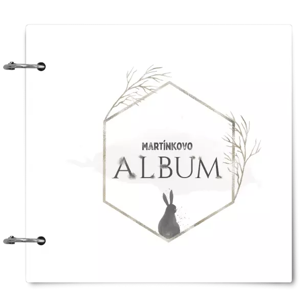 Plexi album se sponami Zajíc ve zlatém šestiúhelníku se jménem