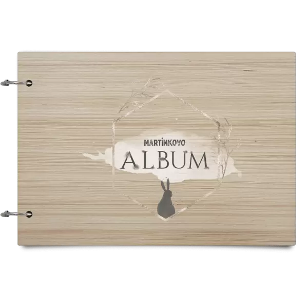 Dřevěné album se sponami Zajíc ve zlatém šestiúhelníku se jménem