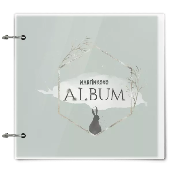 Plexi album se sponami Zajíc ve zlatém šestiúhelníku se jménem