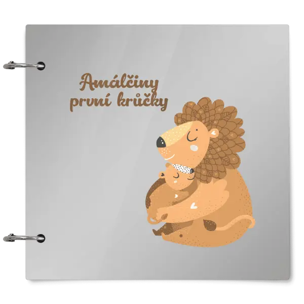 Plexi album se sponami První krůčky se jménem - lvíčci