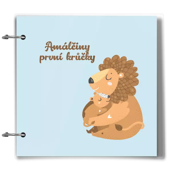 Plexi album se sponami První krůčky se jménem - lvíčci