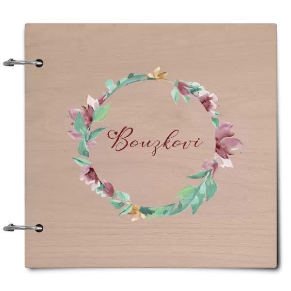 Dřevěné album se sponami Barevný věnec s příjmením
