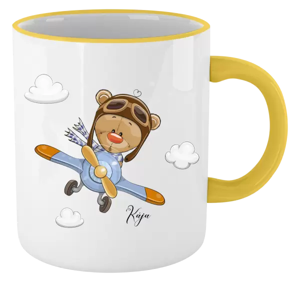 Hrnček Medvedík v lietadle