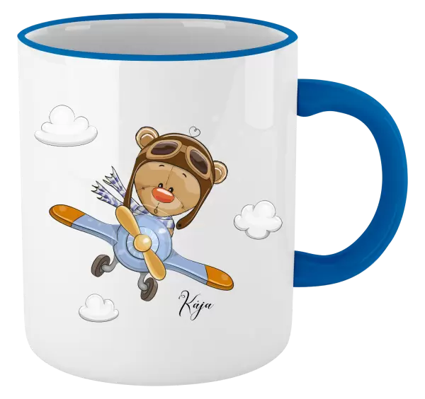 Hrnek Medvídek v letadle
