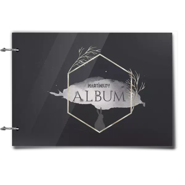 Plexi album sa sponami Zajac v zlatom šesťuholníku s menom