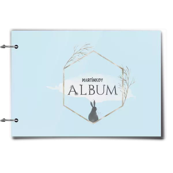 Plexi album sa sponami Zajac v zlatom šesťuholníku s menom