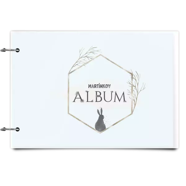 Plexi album sa sponami Zajac v zlatom šesťuholníku s menom