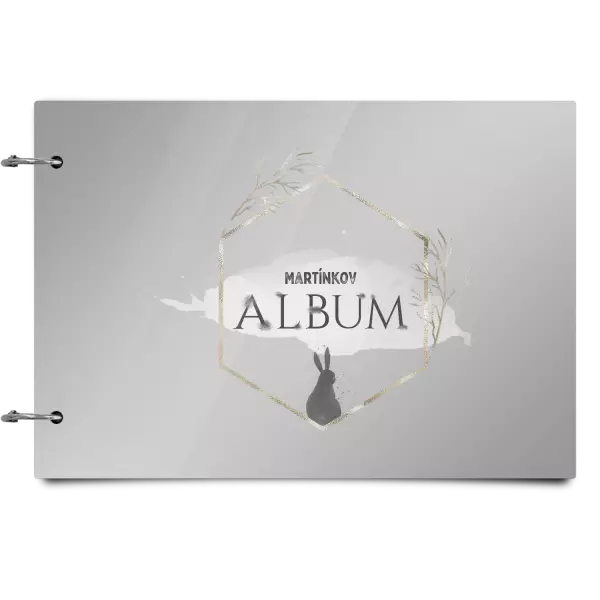 Plexi album sa sponami Zajac v zlatom šesťuholníku s menom