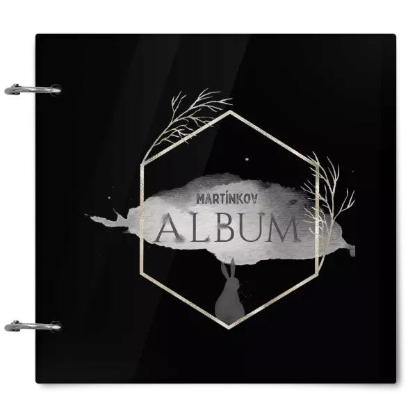 Plexi album sa sponami Zajac v zlatom šesťuholníku s menom