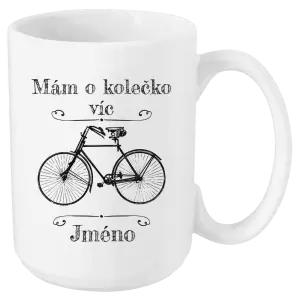 Hrnek Mám o kolečko víc se jménem