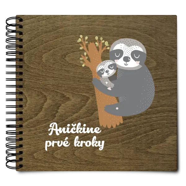 Drevený album s krúžkovou väzbou Prvé kroky s menom - leňochod