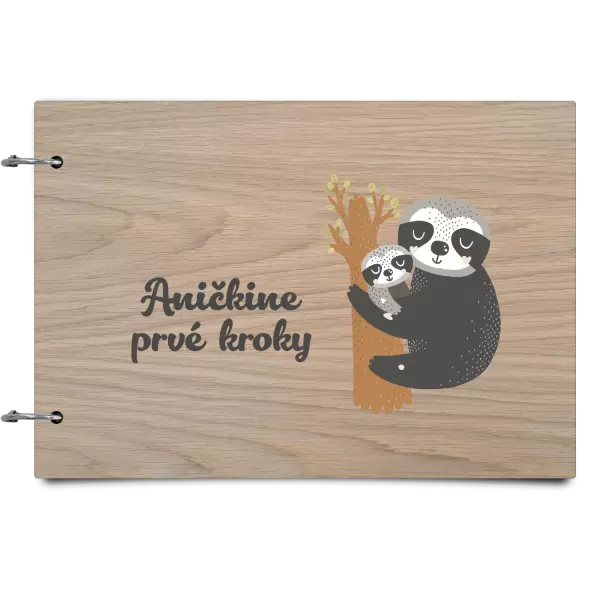 Drevený album so sponami První krůčky se jménem - lenochodi - kopie