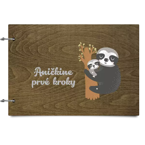 Drevený album so sponami První krůčky se jménem - lenochodi - kopie