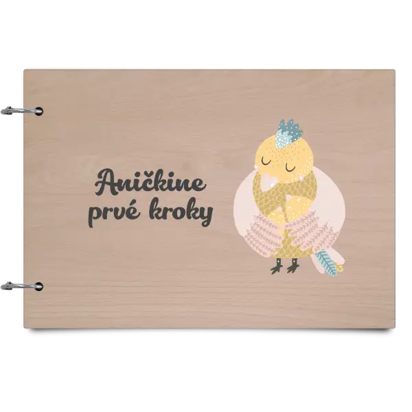 Drevený album so sponami První krůčky se jménem - kuřátka - kopie