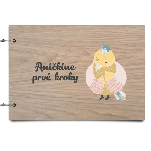 Drevený album so sponami První krůčky se jménem - kuřátka - kopie