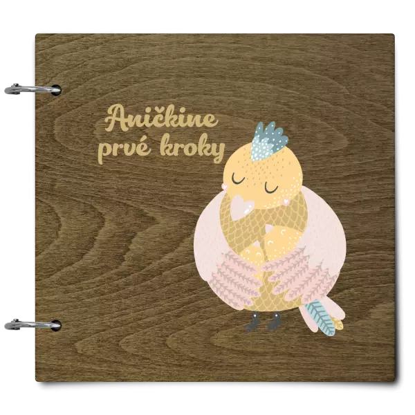Drevený album so sponami První krůčky se jménem - kuřátka - kopie