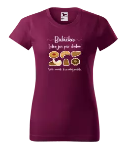 Dámské vánoční tričko Babička - letos jen pár druhů