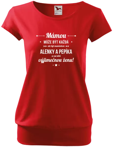 Dámské tričko Mámou může být každá se jmény